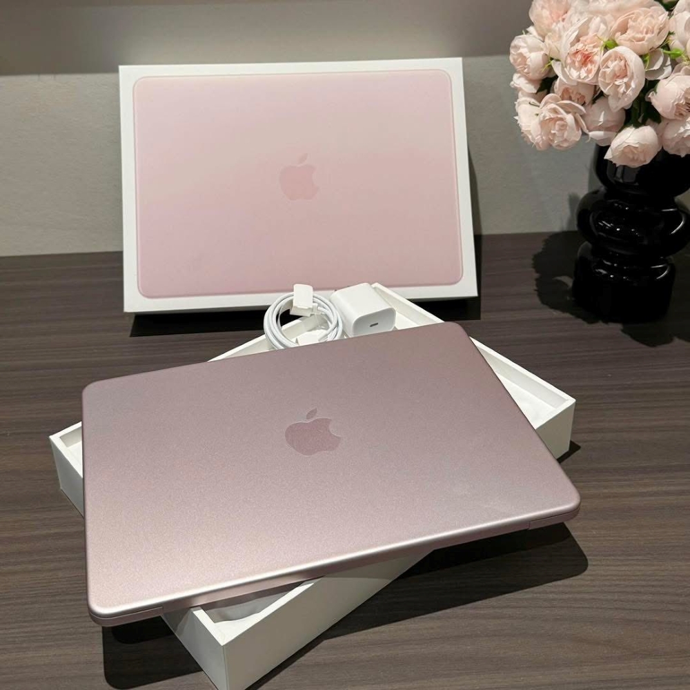 Thiết kế MacBook Neo: Vẫn là chất Apple nhưng tối giản hơn