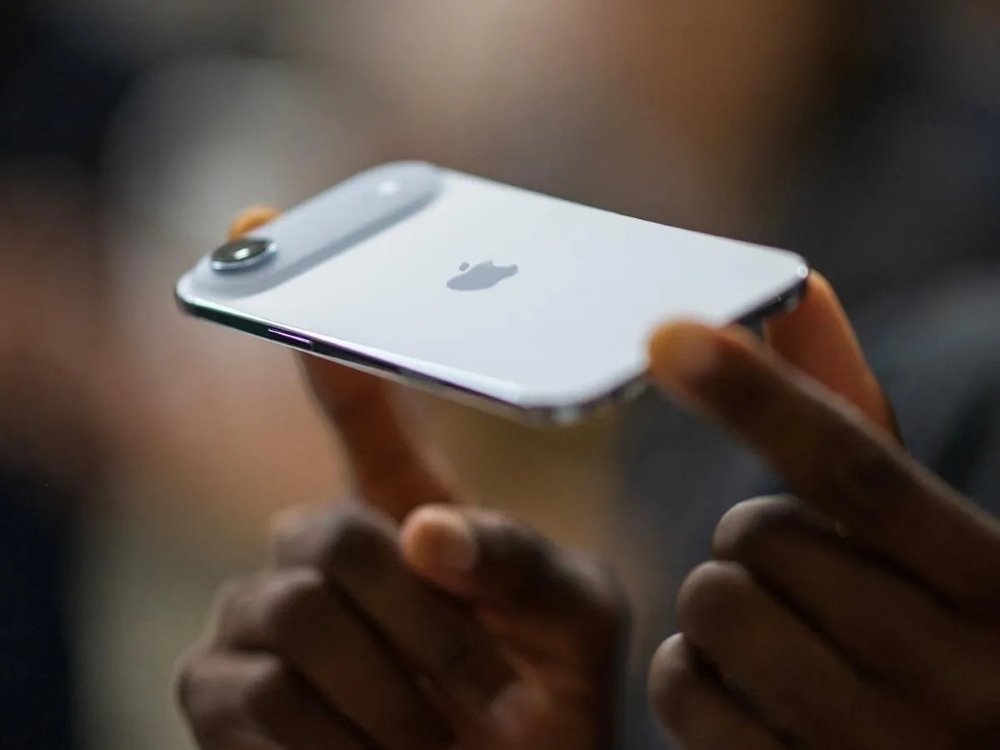 iPhone Air 2 dự kiến ra mắt mùa xuân 2027: Apple đã tìm ra lời giải cho bài toán pin và camera?